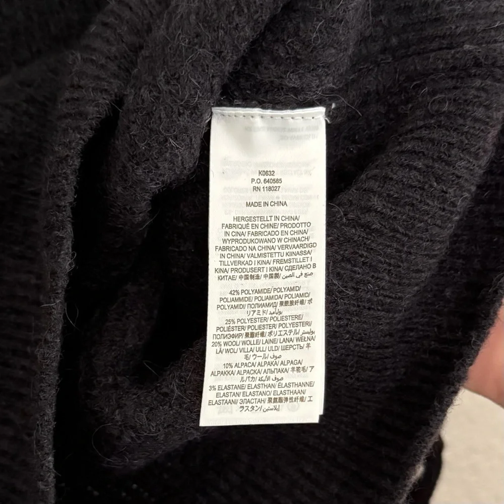 BODEN Jewel Button Fluffy Wool Alpaca Blend Sweater in Black Size Small NEW